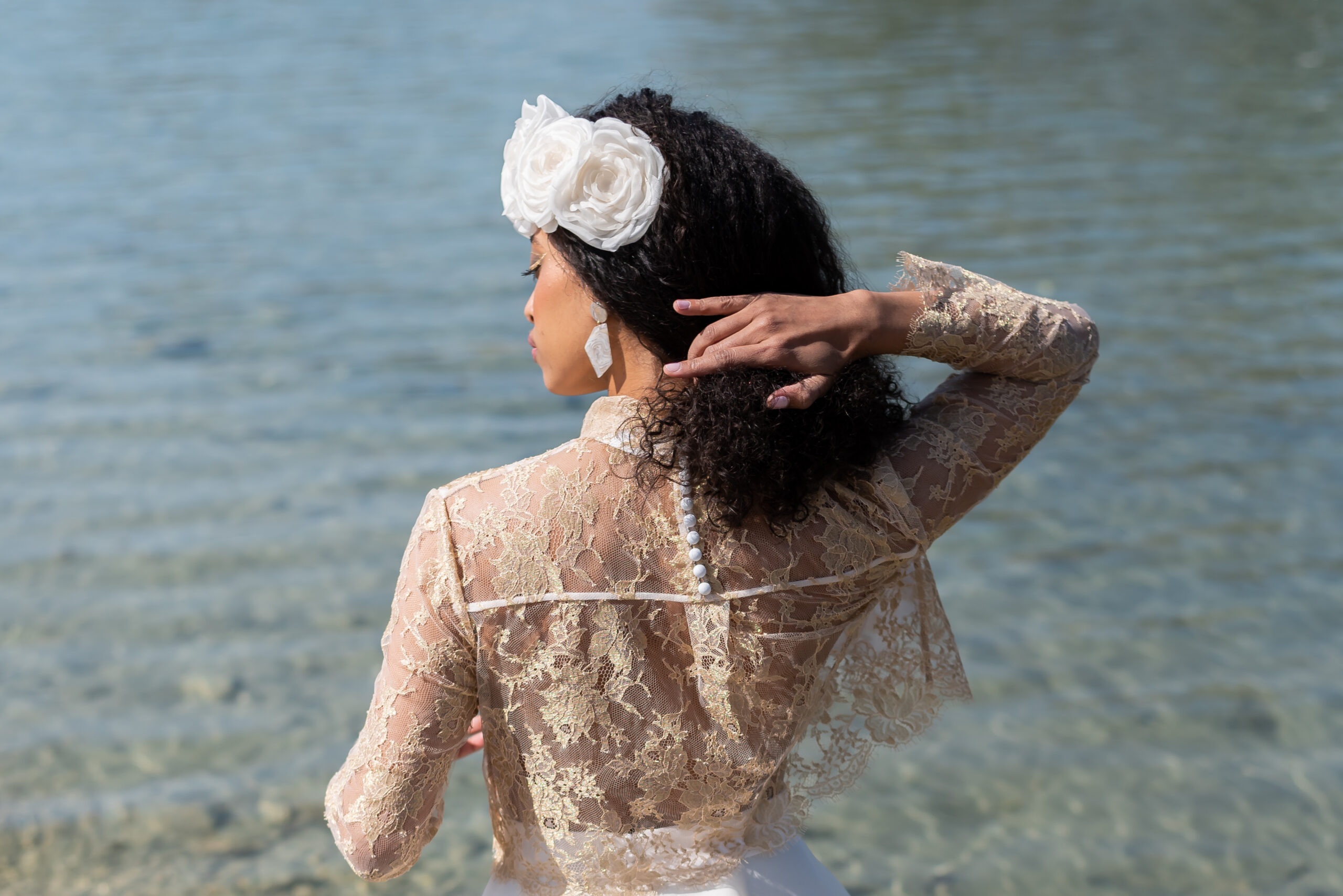 Top femme en dentelle de Calais Caudry L'Aiguille du lac