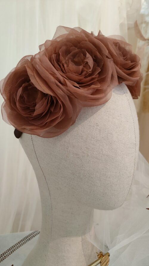 Couronne Pétales de soie terracotta – Image 3