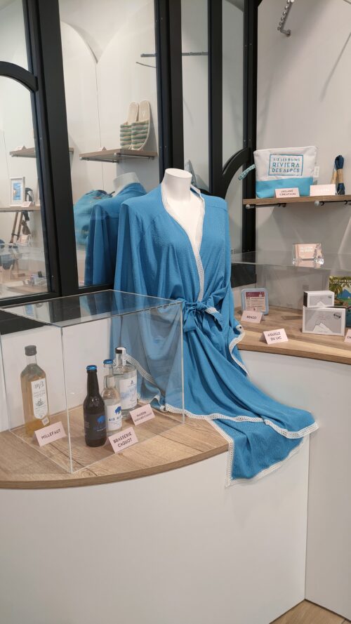 Kimono Riviera – Image 2